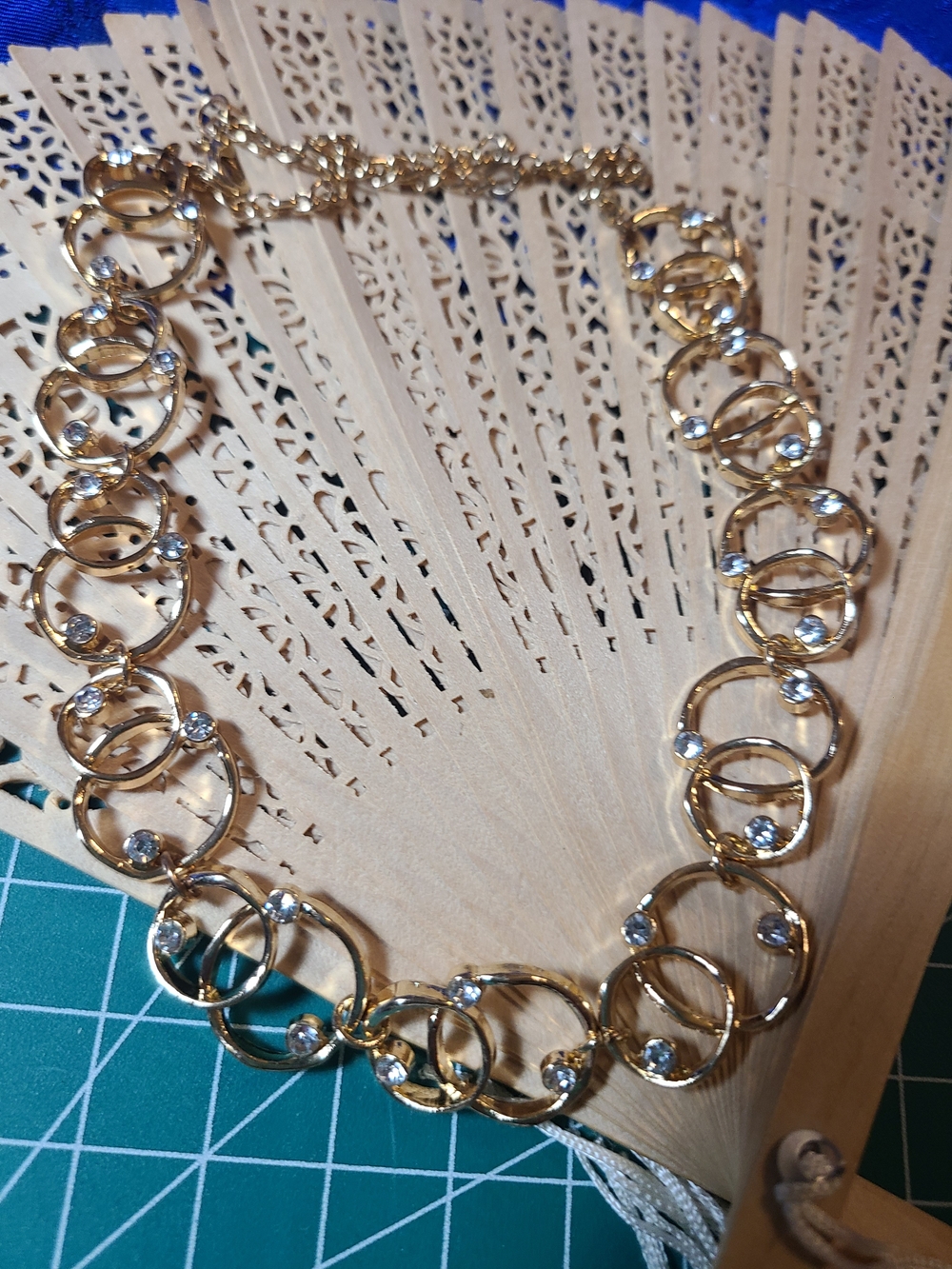 Vintage Gold Circle Link Necklace with Clear Crystals